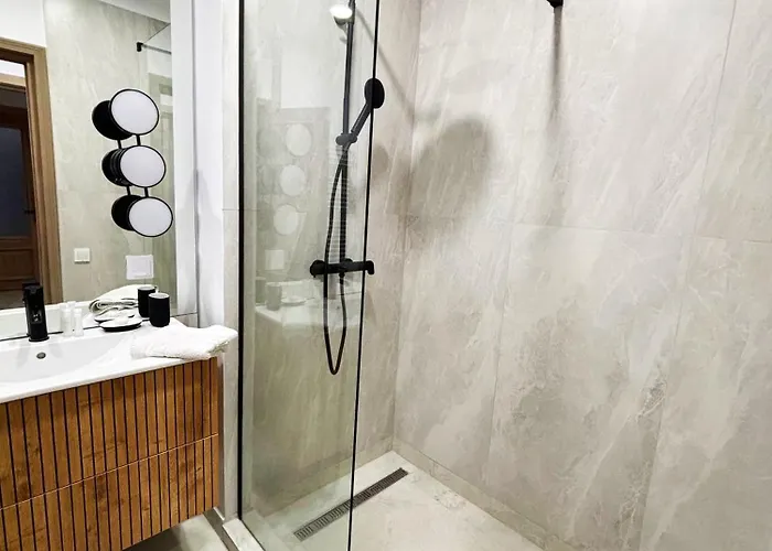 Konukevi A&b Bükreş